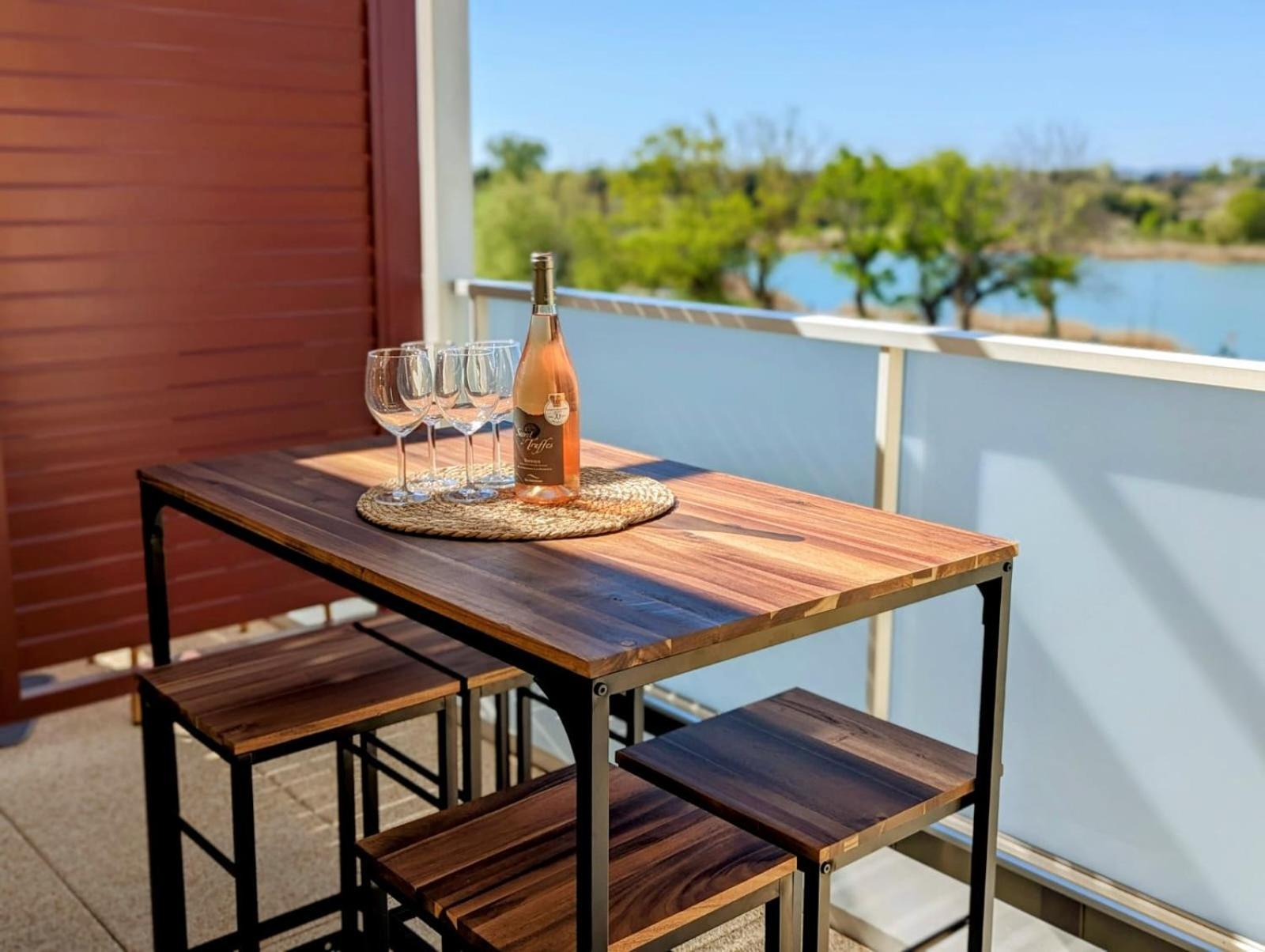 Lakeside Provence - Appartement Classe 4 Etoiles, Vue Sur Le Lac, Parking Sous-Sol, Double Clim Monteux Esterno foto