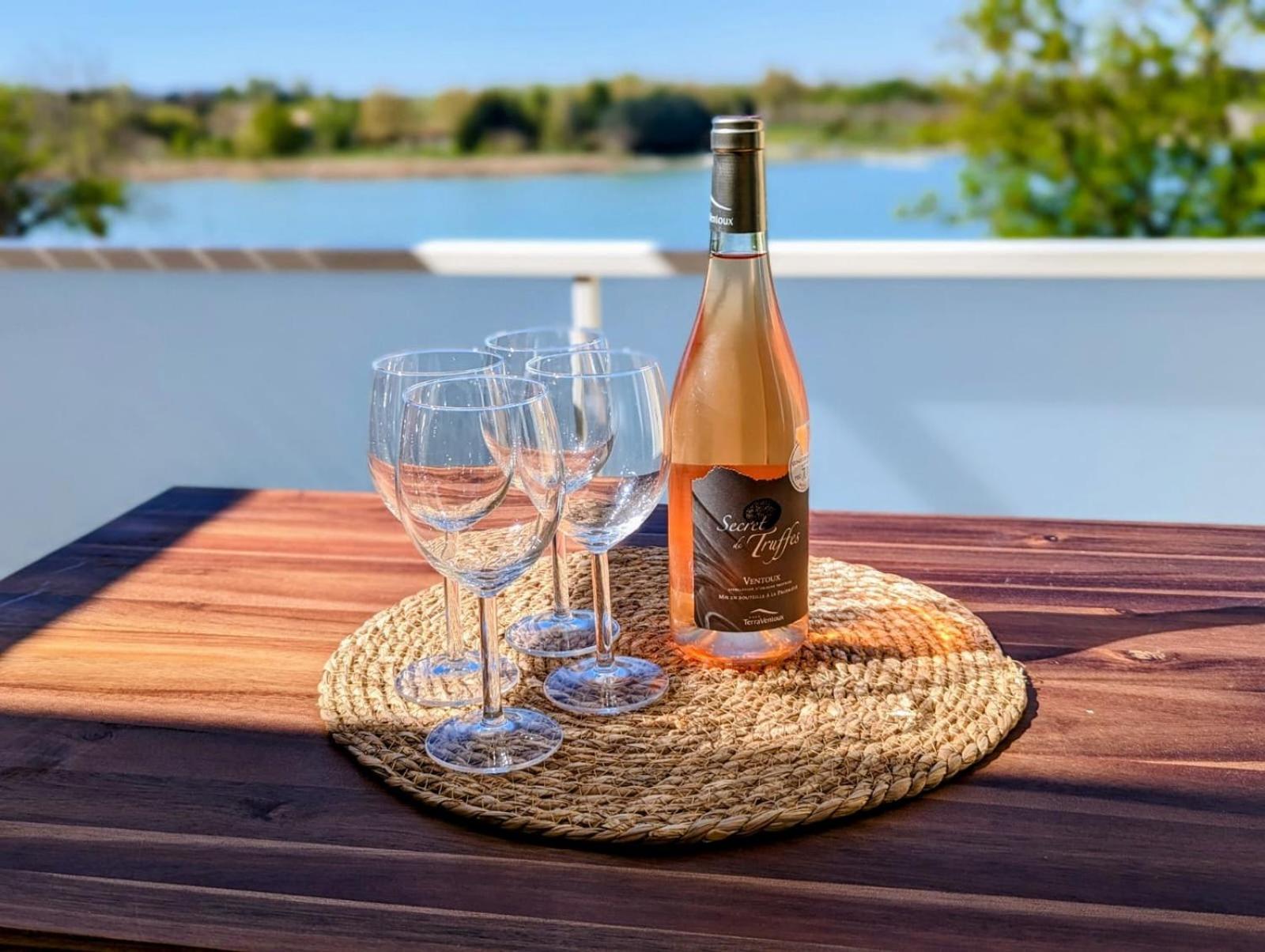 Lakeside Provence - Appartement Classe 4 Etoiles, Vue Sur Le Lac, Parking Sous-Sol, Double Clim Monteux Esterno foto