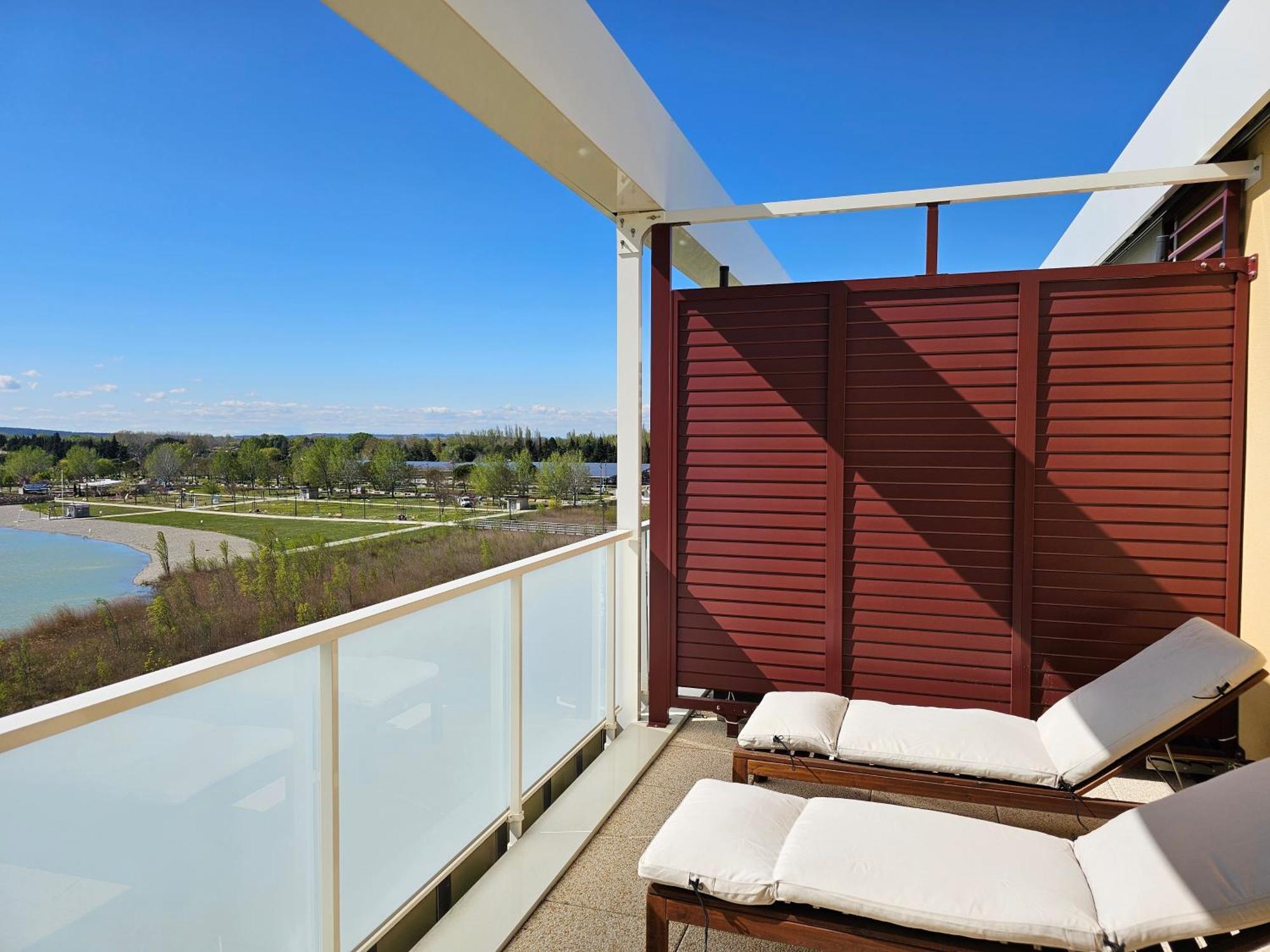 Lakeside Provence - Appartement Classe 4 Etoiles, Vue Sur Le Lac, Parking Sous-Sol, Double Clim Monteux Esterno foto