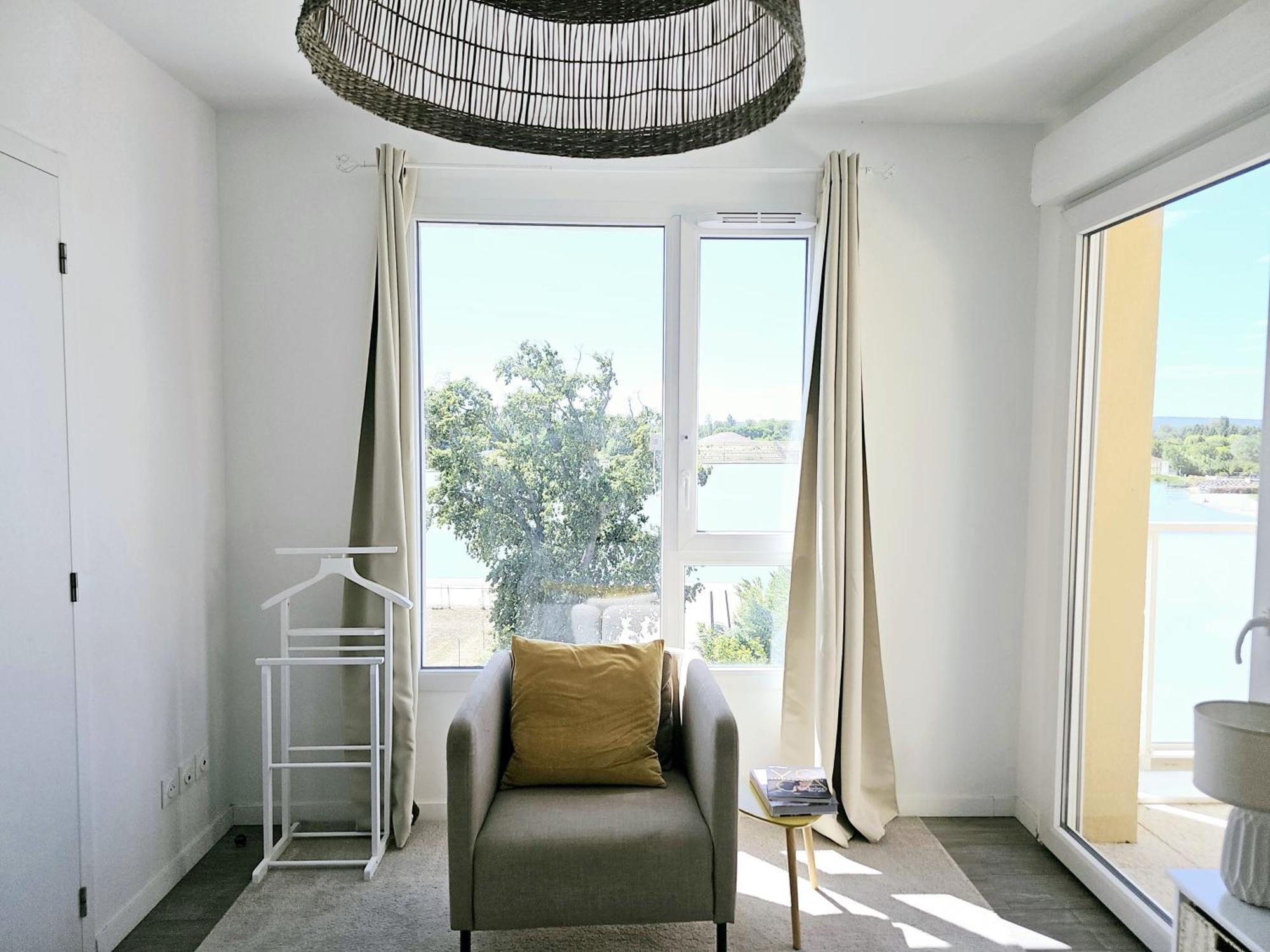 Lakeside Provence - Appartement Classe 4 Etoiles, Vue Sur Le Lac, Parking Sous-Sol, Double Clim Monteux Esterno foto