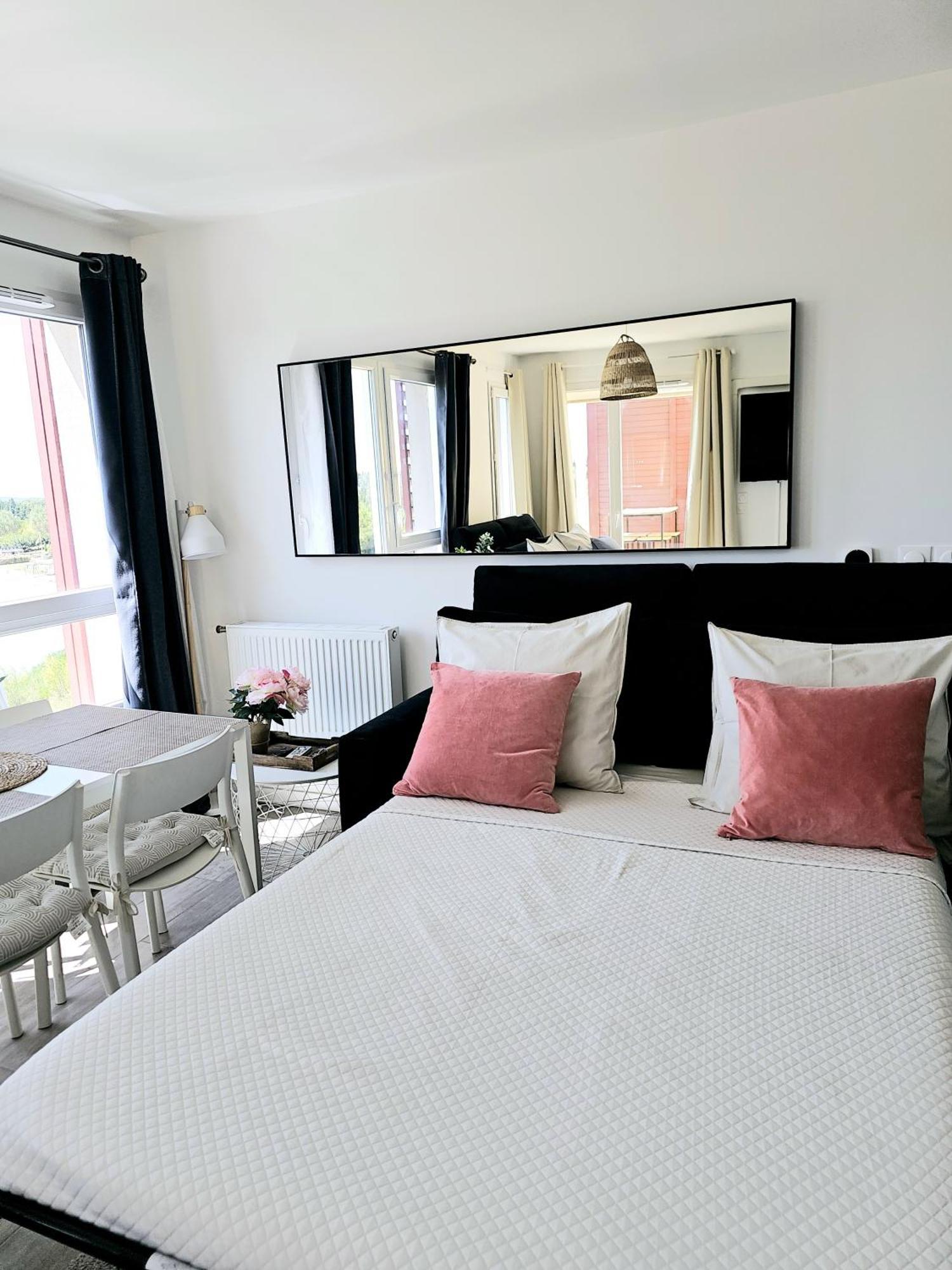 Lakeside Provence - Appartement Classe 4 Etoiles, Vue Sur Le Lac, Parking Sous-Sol, Double Clim Monteux Esterno foto