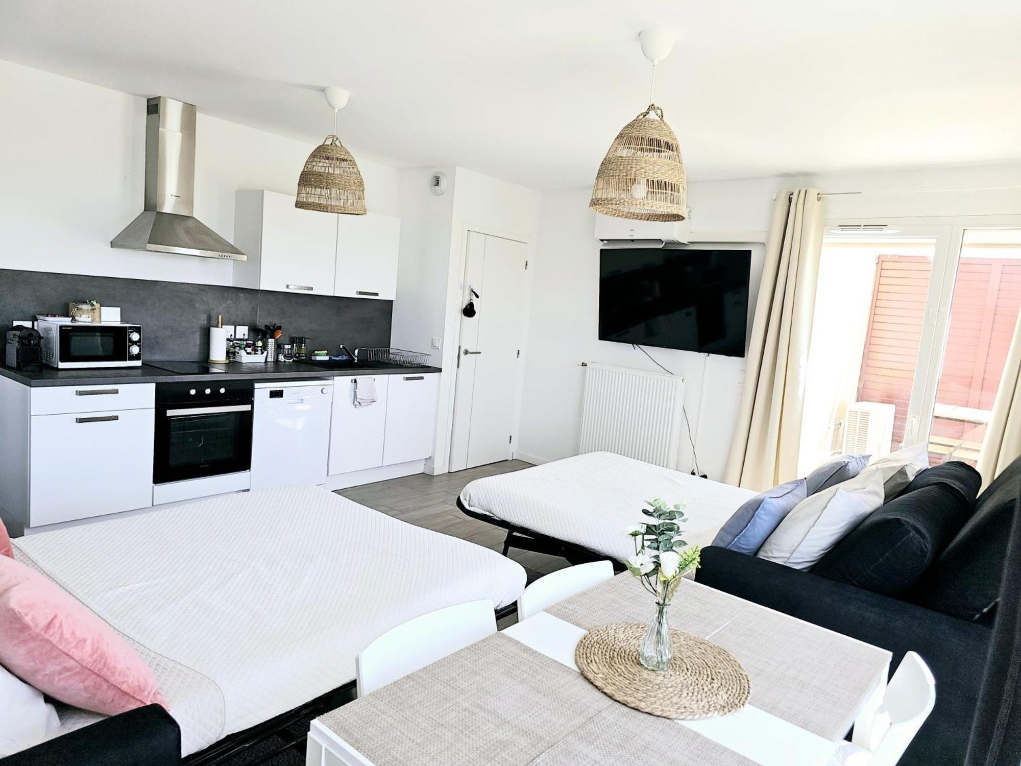Lakeside Provence - Appartement Classe 4 Etoiles, Vue Sur Le Lac, Parking Sous-Sol, Double Clim Monteux Esterno foto